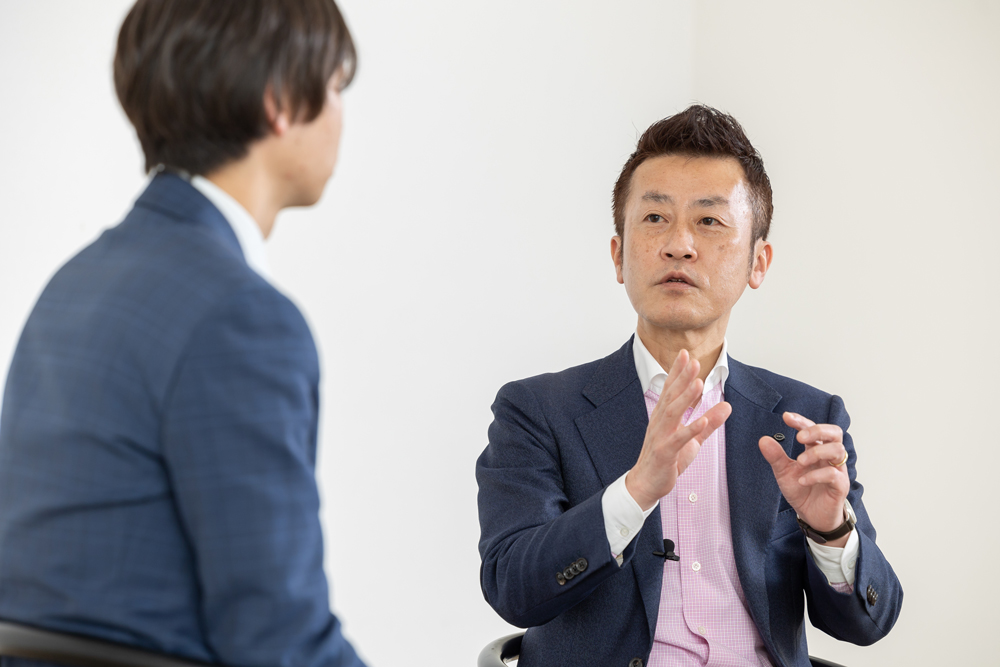 東愛知日産　営業