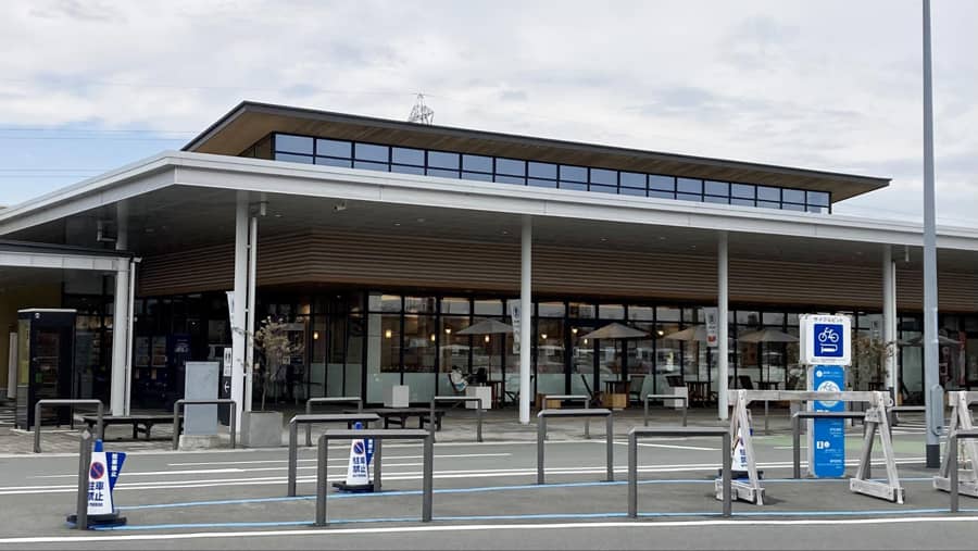 道の駅とよはし_トマッテ外観