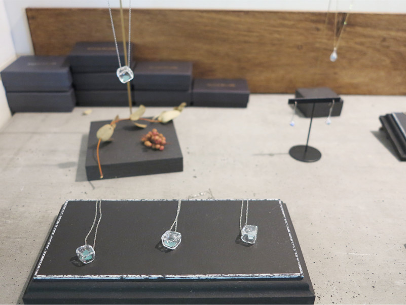 art-main-calmglass07