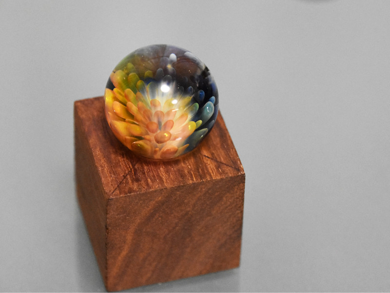 art-main-calmglass20