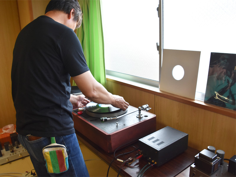 art-main-tubeampclub01