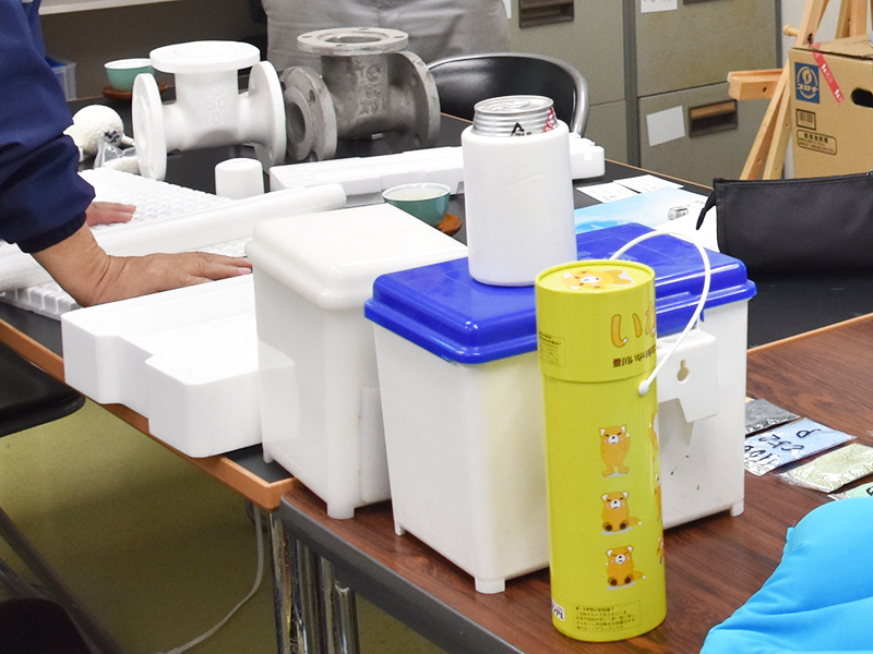 発泡スチロール