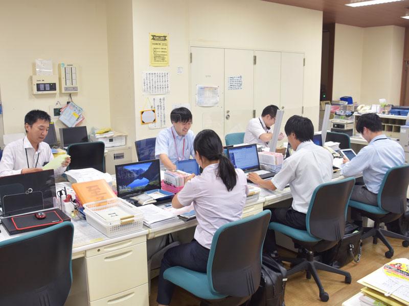 豊橋商工信用組合_社内風景