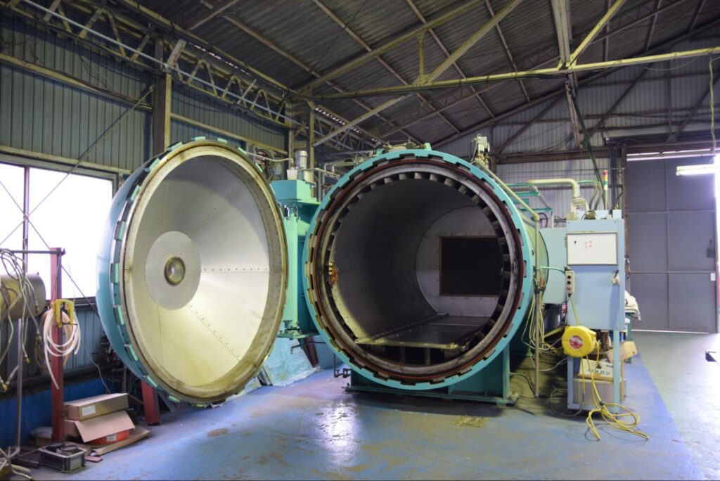 カーボン加圧・加熱