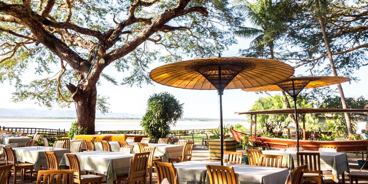 ハラール料理_テラス席