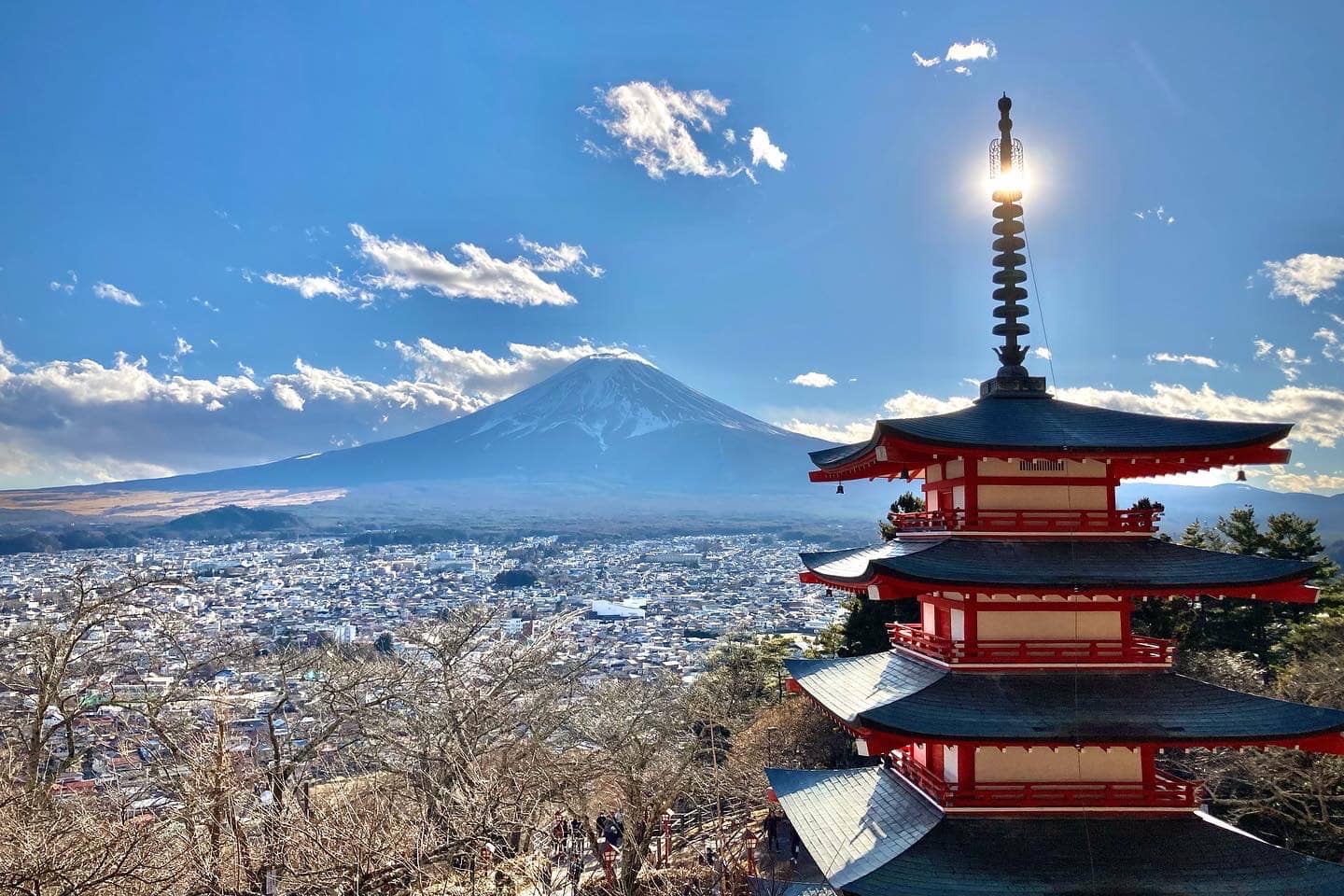新倉富士浅間公園展望デッキ