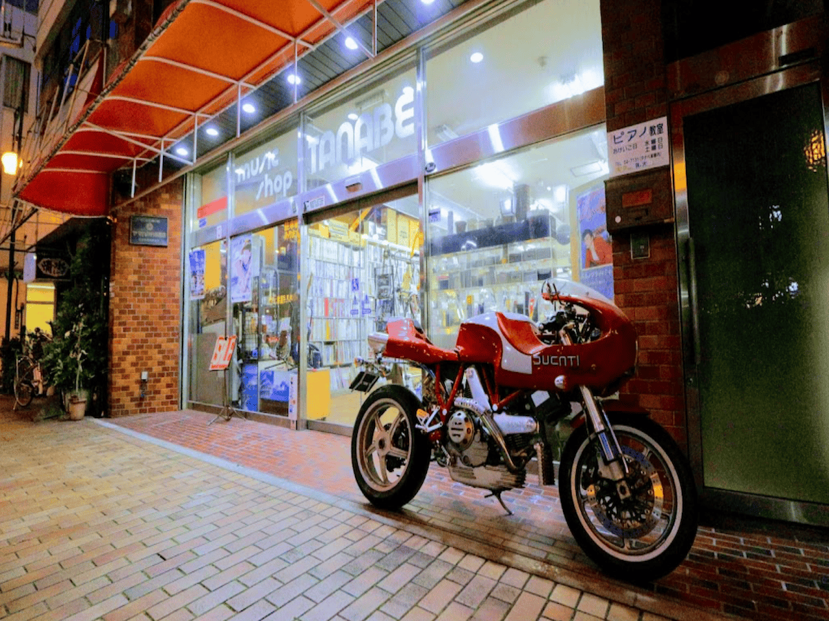 タナベ楽器_外観