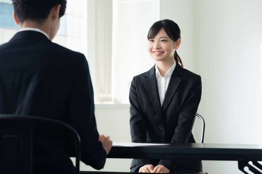 面接練習方法_女子大学生