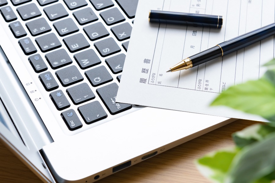 履歴書の書き方_手書きパソコン