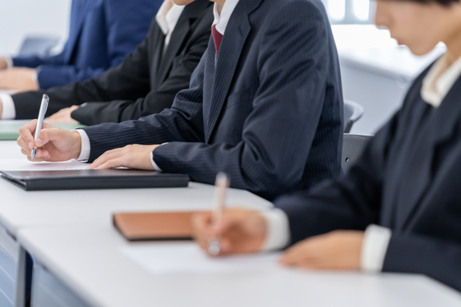 転職活動疲れ_試験会場